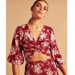 NWT Abercrombie and Fitch French Knot Twist Long Sleeve Cropped Floral Top